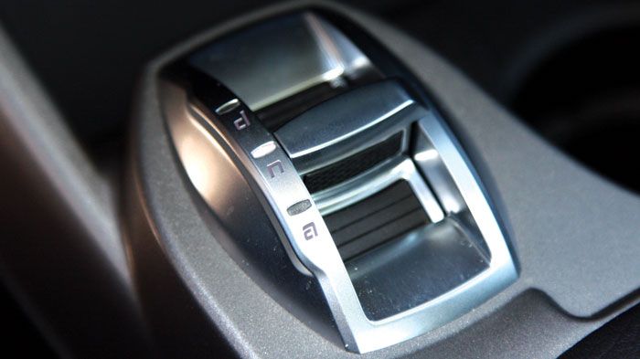 Ο διακόπτης για το Alfa 
DNA ξεχωρίζει στο εσωτερικό, αφού η MiTo είναι το μοναδικό αυτοκίνητο στην κατηγορία με ανάλογο σύστημα.